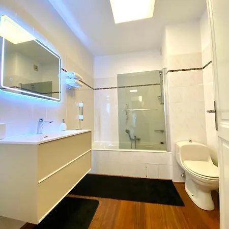 Daire Grand T2 Standing Proche Centre Et Plages Vue Panoramique Parking Prive *