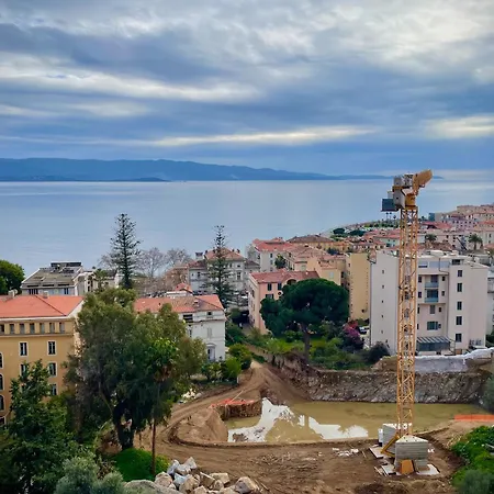 Daire Grand T2 Standing Proche Centre Et Plages Vue Panoramique Parking Prive Ajaccio (Corsica)