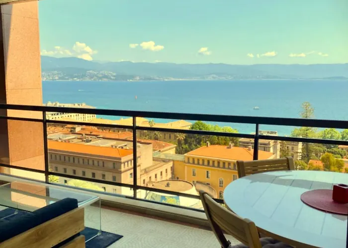 Appartement Grand T2 Standing Proche Centre Et Plages Vue Panoramique Parking Prive *