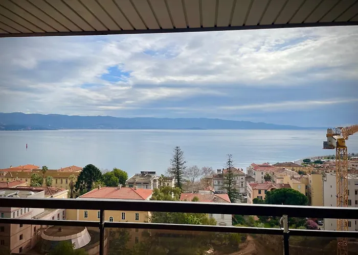 Grand T2 Standing Proche Centre Et Plages Vue Panoramique Parking Prive Appartement