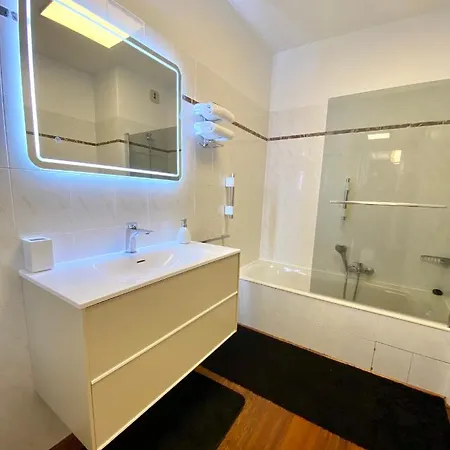 Apartment Grand T2 Standing Ajaccio Proche Centre Et Plages Vue Panoramique Parking Prive