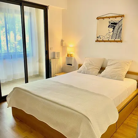 Apartment Grand T2 Standing Proche Centre Et Plages Vue Panoramique Parking Prive Ajaccio (Corsica)