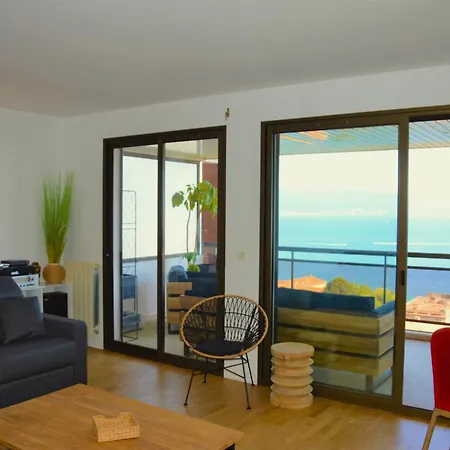 Grand T2 Standing Proche Centre Et Plages Vue Panoramique Parking Prive Apartment Ajaccio (Corsica)