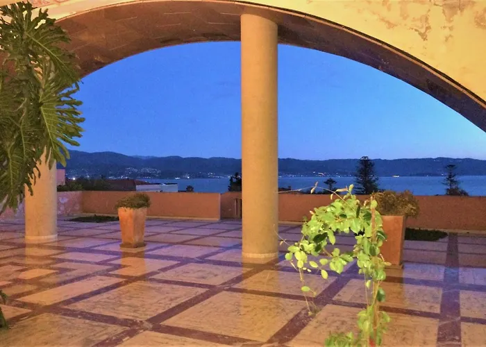 Grand T2 Standing Proche Centre Et Plages Vue Panoramique Parking Prive Ajaccio (Corsica)