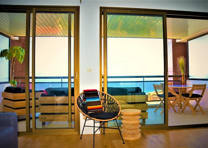 Grand T2 Standing Proche Centre Et Plages Vue Panoramique Parking Prive Apartment *