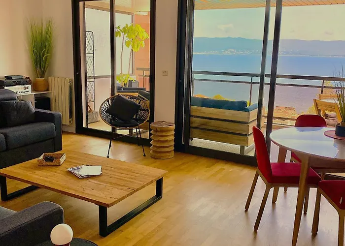 Apartmán Grand T2 Standing Proche Centre Et Plages Vue Panoramique Parking Prive Ajaccio (Corsica)